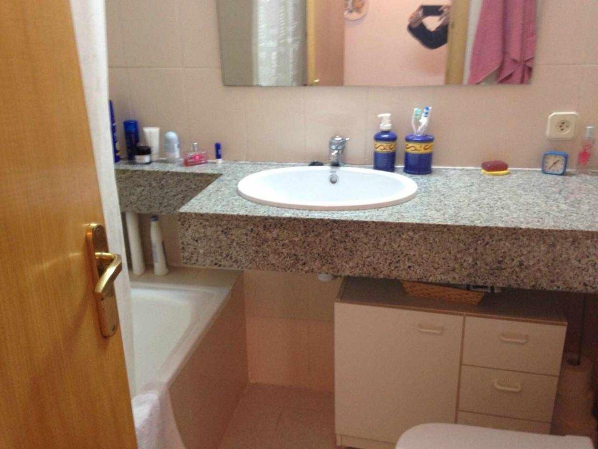 Apartamento Miquel 1 en centro de Tossa de Mar y a 3 minutos de la playa Exterior foto