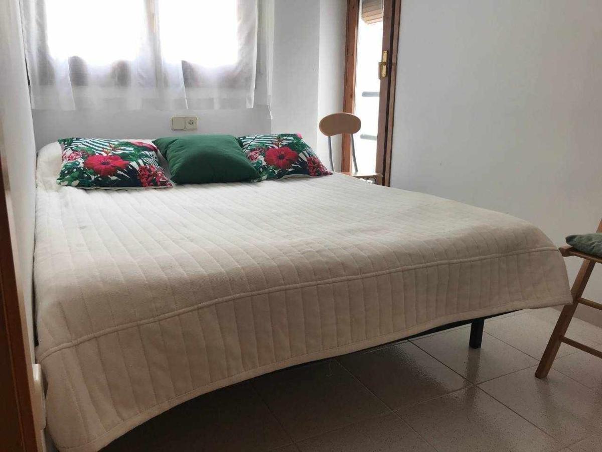 Apartamento Miquel 1 en centro de Tossa de Mar y a 3 minutos de la playa Exterior foto