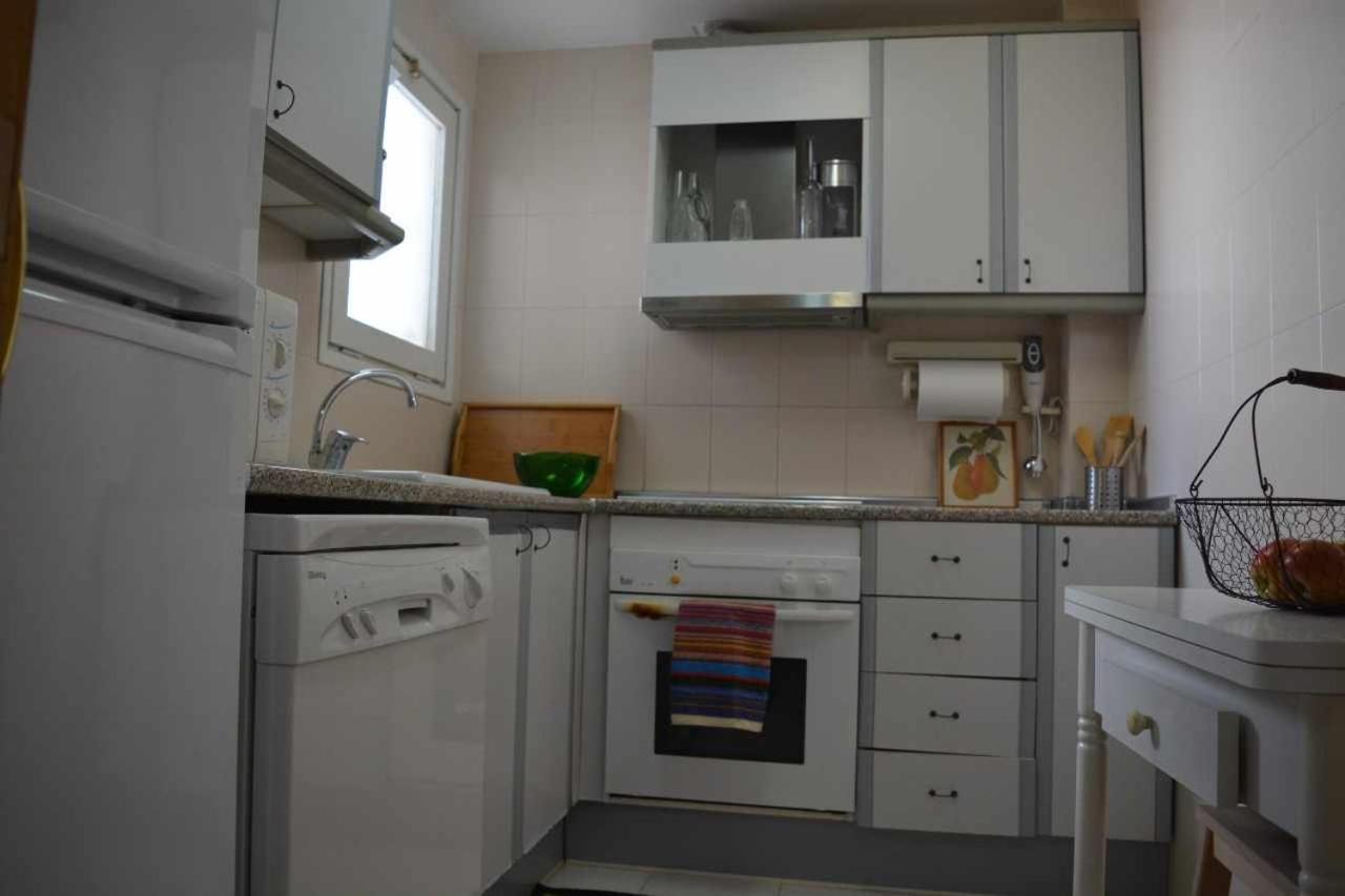 Apartamento Miquel 1 en centro de Tossa de Mar y a 3 minutos de la playa Exterior foto
